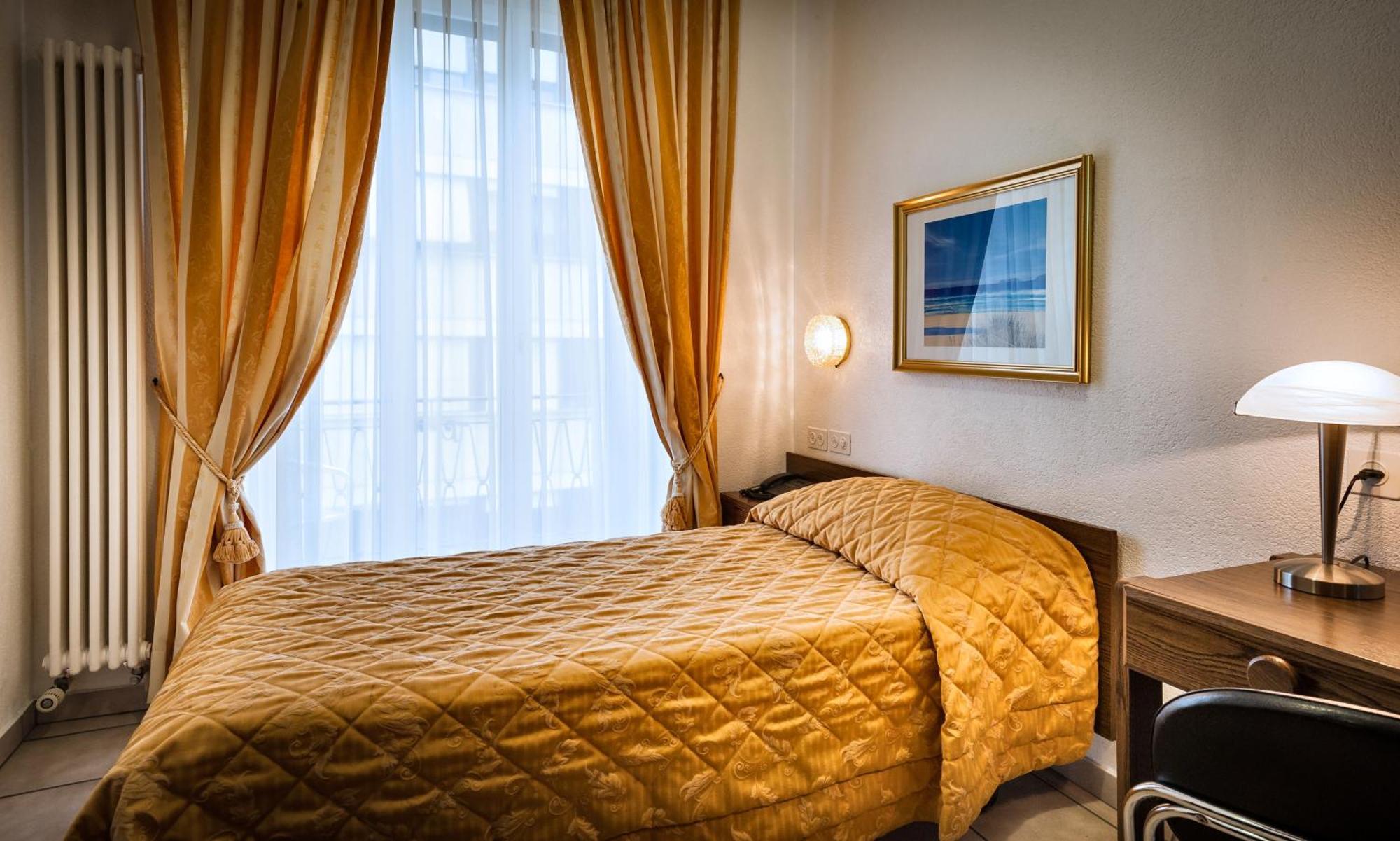 Single Room,1434344398:JPEG